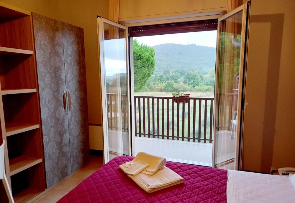 Hotel Torricella Magione Esterno foto