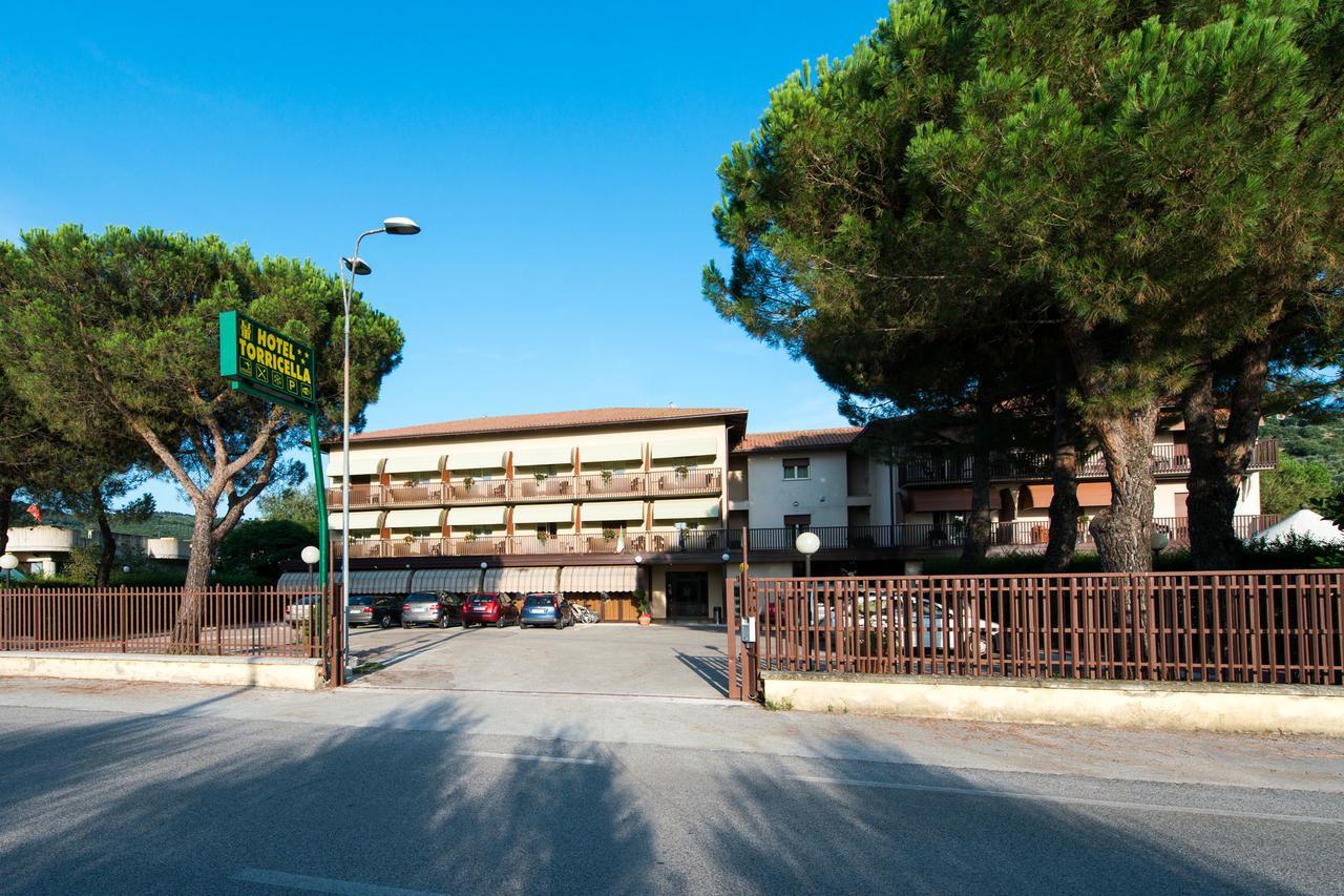Hotel Torricella Magione Esterno foto